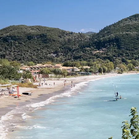 Apartman Apostolos 4 *