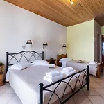 Apartament Apostolos 4 *